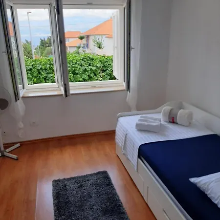 Lukic Apartman Supetar